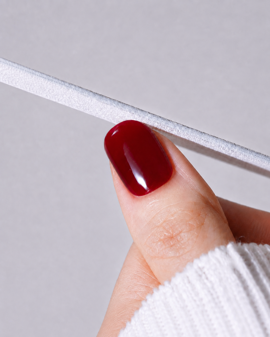 Finishing the edge of a cured Glowee gel nail
